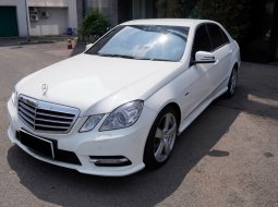 Mercedes-Benz E-Class 250 2012 avantgarde putih dp 20 jt km43rban cash kredit proses bisa dibantu 3