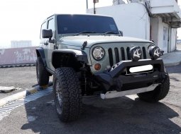 Jeep Wrangler Rubicon 2-Door 2013 putih stiker army km39rban cash kredit proses bisa dibantu