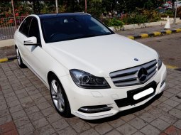 Mercedes-Benz C-Class C 300 2012 putih 12rban mls dp 71jtan