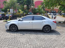 Toyota Corolla Altis 1.8 Automatic 2014 Silver Milik Pribadi HU Kenwood 7