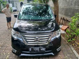 Jual Nissan Serena 2.0 Highway Star AT 2016 Hitam