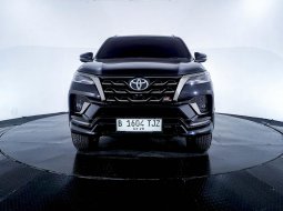 Toyota Fortuner 2.8 GR Sport AT 2022 Hitam