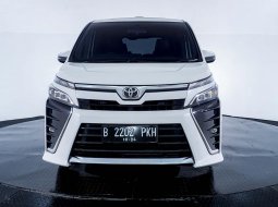 Toyota Voxy 2.0 A/T 2019