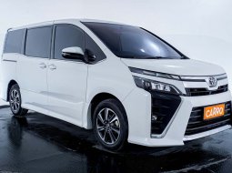 JUAL Toyota Voxy 2.0 AT 2019 Putih