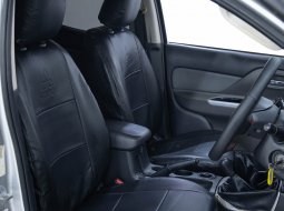 MITSUBISHI STRADA TRITON (STERLING SILVER METALLIC)  TYPE GLS DOUBLE CABIN 2.5 M/T 4x4 (2019) 16
