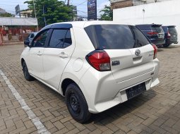 Daihatsu Ayla 1.0 M Bensin-MT 2023 11