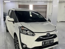 Toyota Sienta V CVT 2019 Putih