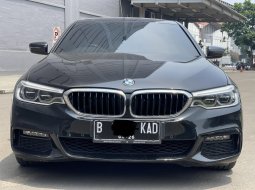 BMW 5 Series 530i AT Hitam 2020