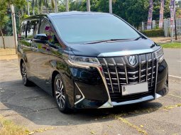 Toyota Alphard 2.5 G A/T 2018 Hitam 3