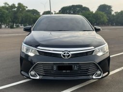 Toyota Camry 2.5 V AT Hitam 2015