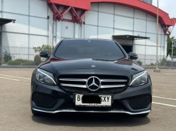 Mercedes-Benz C-Class C200 AT Hitam 2018