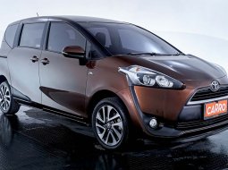 JUAL Toyota Sienta V CVT 2017 Coklat