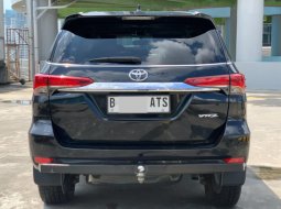 Toyota Fortuner 2.4 VRZ AT 2018 4