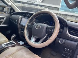 Toyota Fortuner 2.4 VRZ AT 2018 8