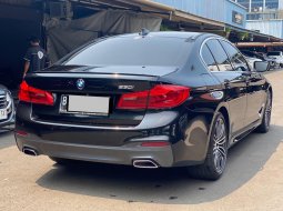 BMW 5 Series 530i 2020 6