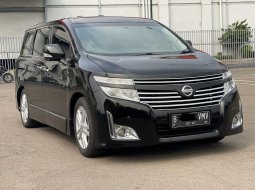 MOBIL BERKUALITAS NISSAN ELGRAND HWS AT HITAM 2013