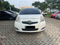 Toyota Yaris J 2012 AT Putih Murah Bagus 2