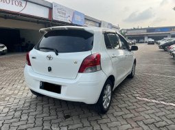 Toyota Yaris J 2012 AT Putih Murah Bagus 5