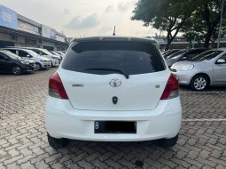 Toyota Yaris J 2012 AT Putih Murah Bagus 4