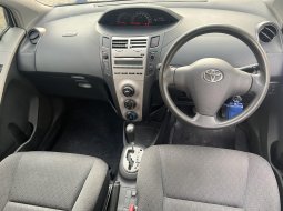 Toyota Yaris J 2012 AT Putih Murah Bagus 7