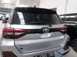 Toyota Raize 1.0T GR Sport CVT (Two Tone) AT 2021 4