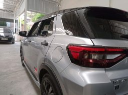 Toyota Raize 1.0T GR Sport CVT (Two Tone) AT 2021 6