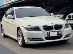 JUAL MURAH SIAP PAKAI BMW 320i AT PUTIH 2011