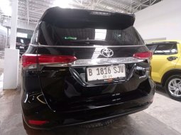 Toyota Fortuner 2.4 VRZ AT 2018 4