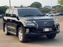 LEXUS LX570 AT HITAM 2012 TERMURAH SIAP PAKAI