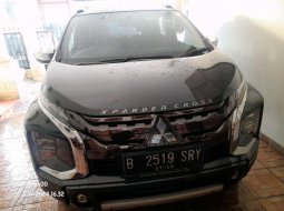 Mitsubishi Xpander Cross Premium AT 2021 Abu-abu