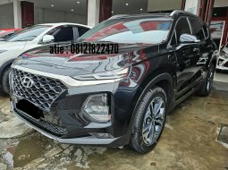 Hyundai Santa Fe Grand 2.2 Diesel AT ( Matic ) 2020 Hitam km 56rban  jakarta selatan 3