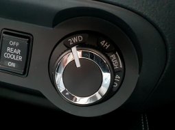 Nissan Terra 2.5L 4x4 VL AT 2024 hitam km 6 ribuan langka pajak panjang tangan pertama dari baru 12