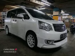 Toyota NAV1 V Limited 2016 1