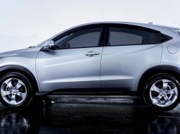 JUAL Honda HR-V 1.5 E CVT 2018 Silver 3