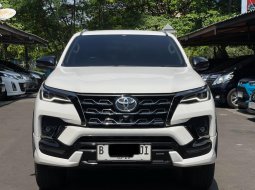 KM LOW LIKE NEW FORTUNER GR SPORT AT PUTIH 2022 2