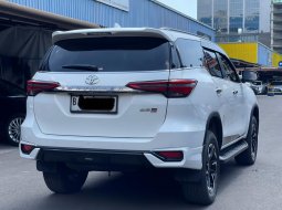 KM LOW LIKE NEW FORTUNER GR SPORT AT PUTIH 2022 4