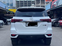 KM LOW LIKE NEW FORTUNER GR SPORT AT PUTIH 2022 5