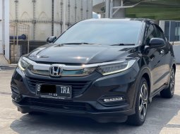 KM LOW LIKE NEW HONDA HRV SE 1.5 AT HITAM 2020 3