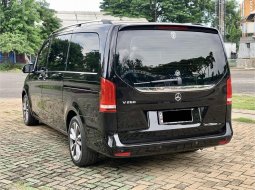 Mercedes-Benz V-Class V 260 2019 6