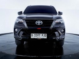 Toyota Fortuner 2.4 TRD AT 2020