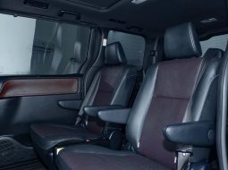 Toyota Voxy 2.0 A/T 2018 6