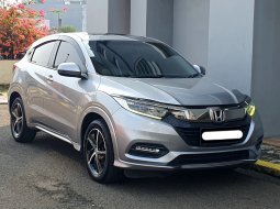 Honda HR-V 1.8L Prestige 2019 silver dp 25 jt sunroof km50rban cash kredit proses bisa dibantu