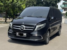 LIKE NEW MERCEDES BENZ V260 AT HITAM 2019 3