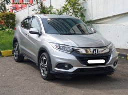 Honda HR-V 1.5L E CVT 2021 silver dp 25 jt saja cash kredit proses bisa dibantu ktp daerah juga bisa