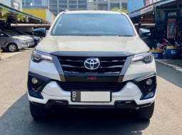 Toyota Fortuner 2.4 TRD AT 2020 Putih