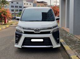 Toyota Voxy 2.0 A/T 2019 putih sunroof dp50jt km42rban Cash/kredit proses bisa dibantu ktp daerah