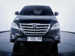 Toyota Innova 2.0 V Lux AT 2015 Hitam