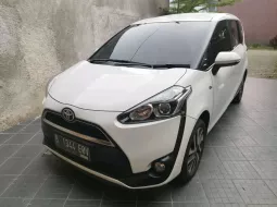 Toyota Sienta V CVT 2017