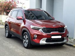 Kia Sonet Dynamic 2021 merah sunroof 5seater dp27jt Cash/kredit proses bisa dibantu ktp daerah juga 1