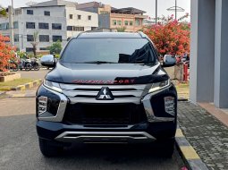 Mitsubishi Pajero Sport Dakar 4x2 AT 2021 hitam km 12 ribuan sunroof 2